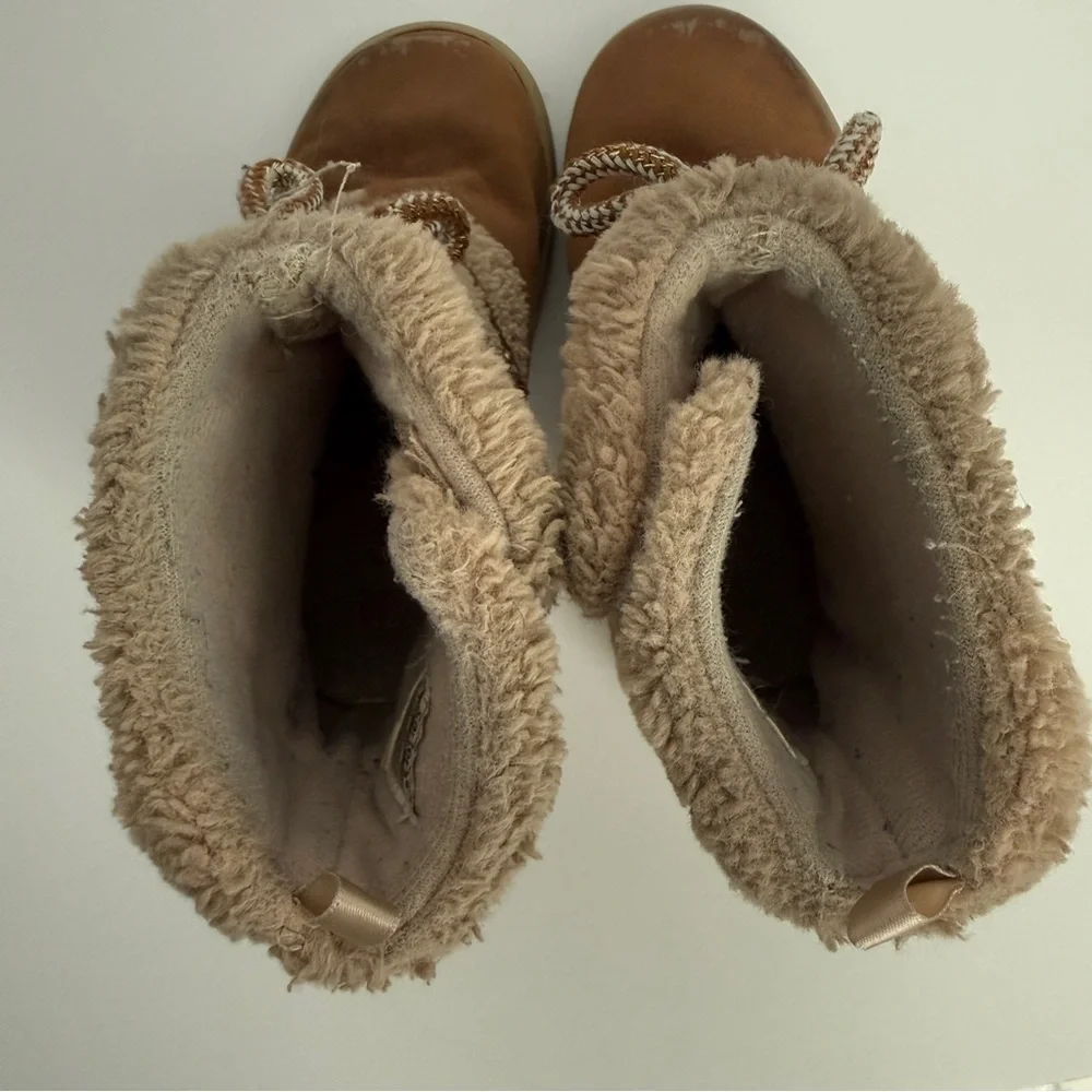 Carter's | Tan and Cream Fur-Lined Boots | Girl’s Size 10
